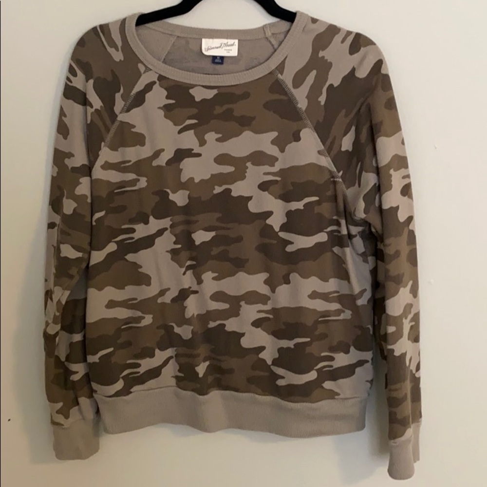 Camo sweatshirt